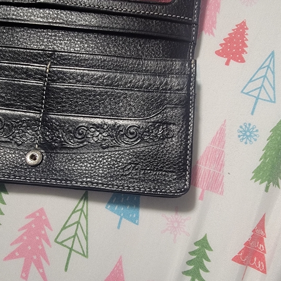 BRIGBTON Elegant Black and Red Women's Clutch - Picture 5 of 7